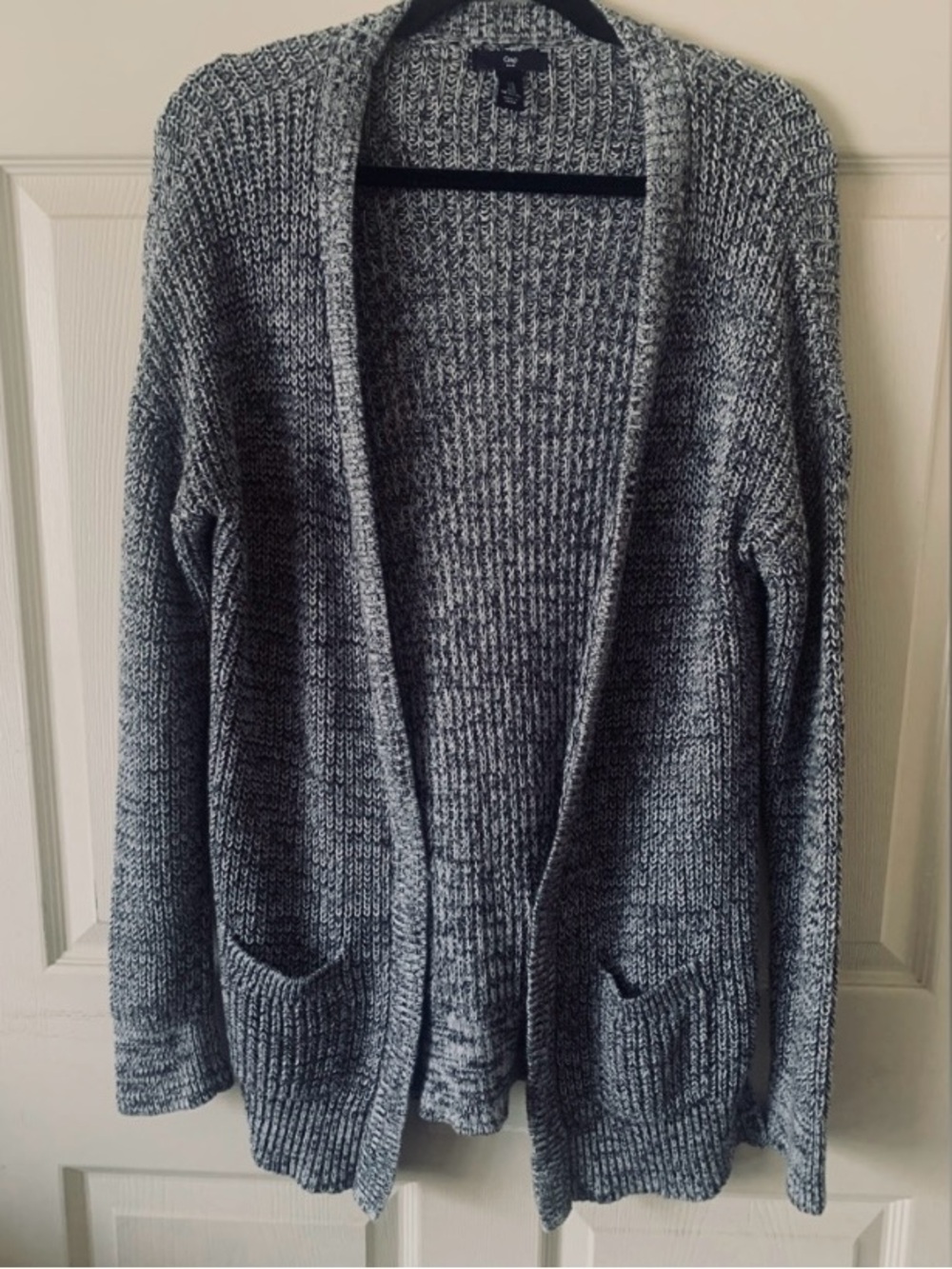 GAP Women Heather Gray Knit Cardigan. 100% Cotton M, NWOT